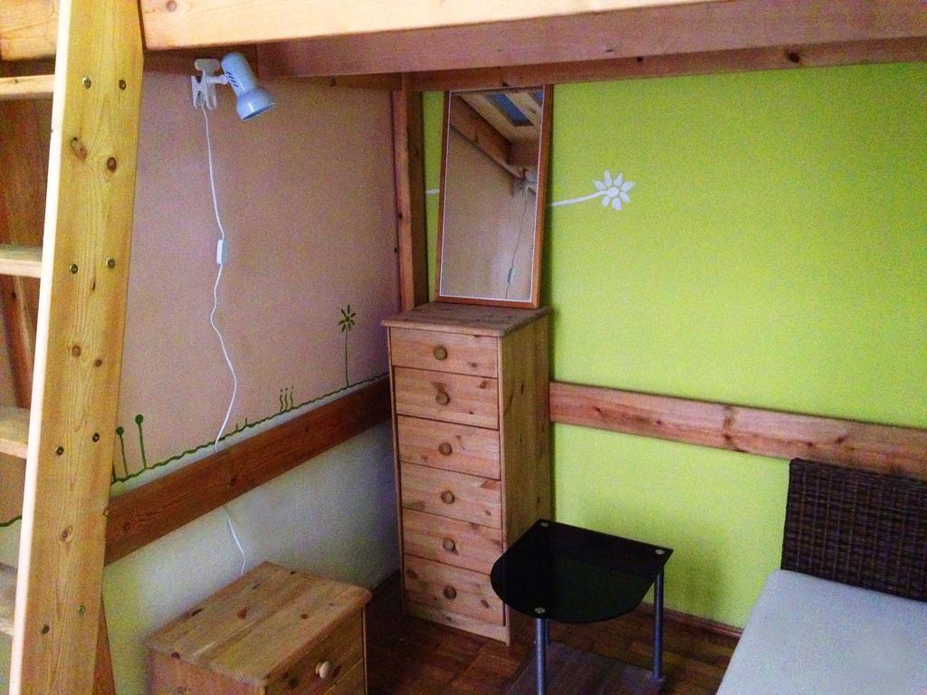 Yolo Hostel Budapeste Quarto foto