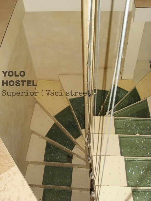 Yolo Hostel Budapeste Exterior foto