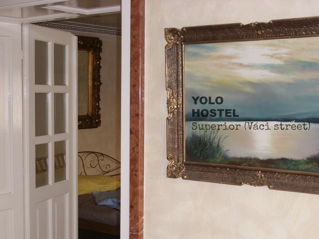 Yolo Hostel Budapeste Exterior foto